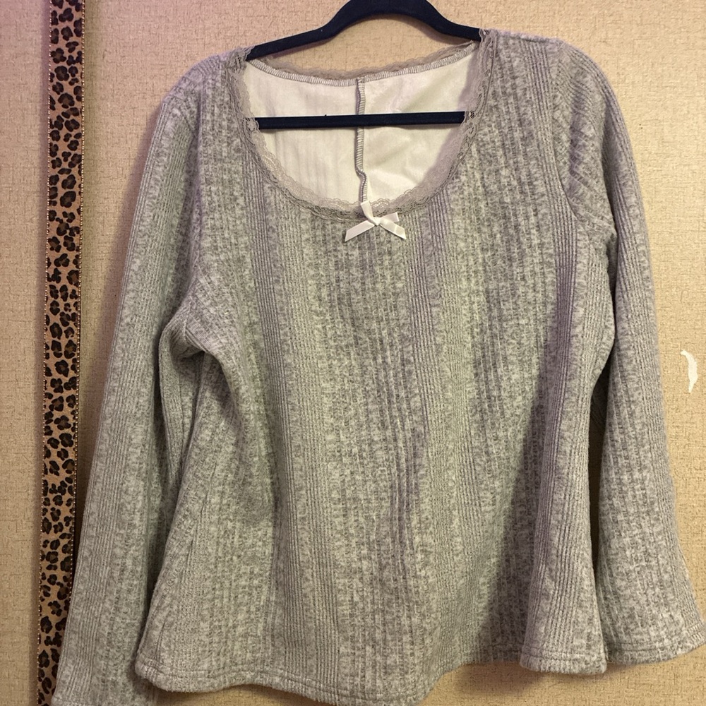 SHEIN Gray Long Sleeve Top